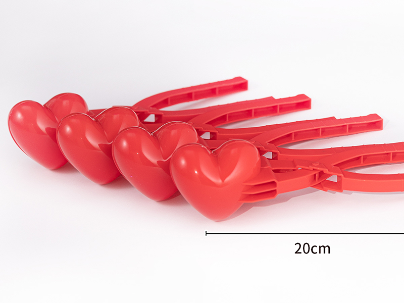 Heart-Shaped Snowball Clip 20cm