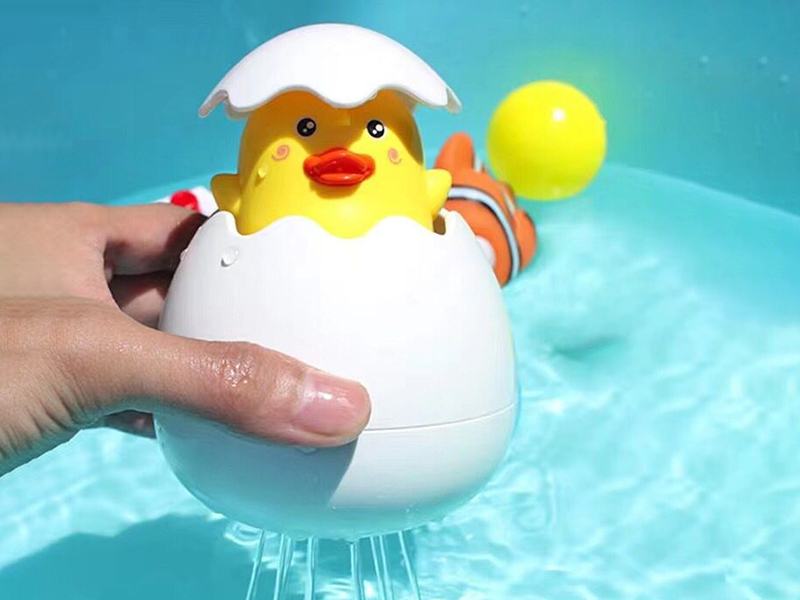 Bath Toy Floating Spray Egg