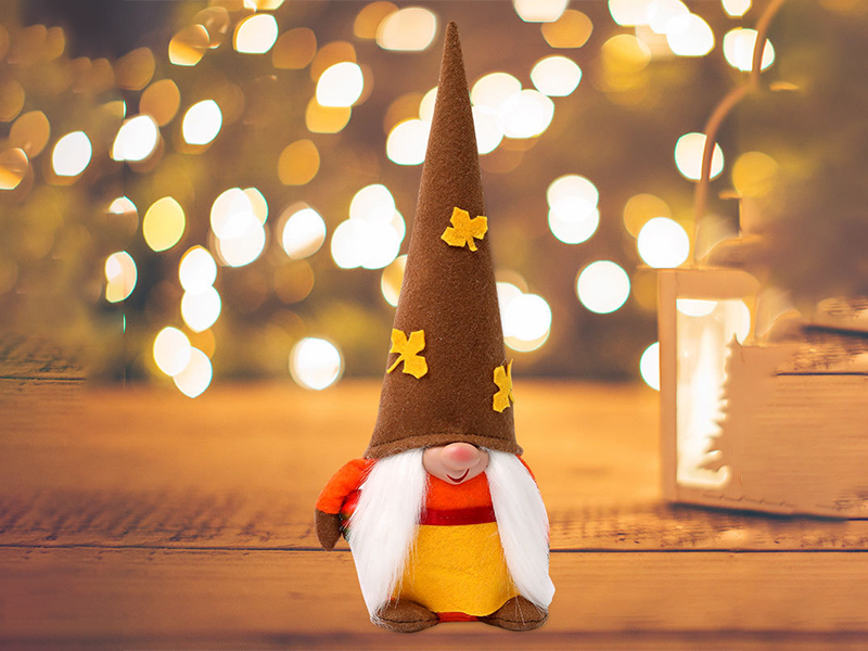 Brown Maple Leaf Hat With Pumpkin