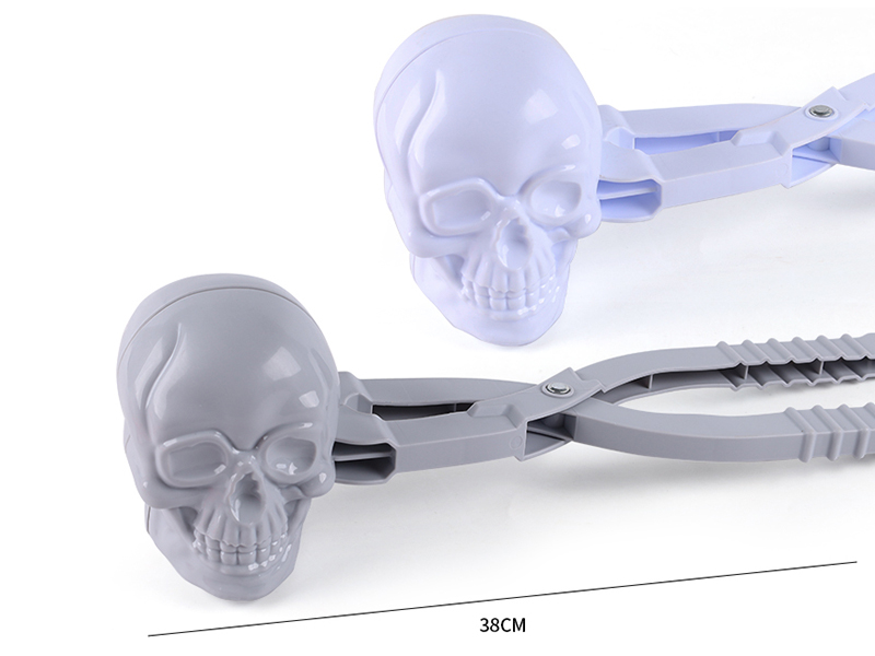 Halloween Skull Snowball Clip