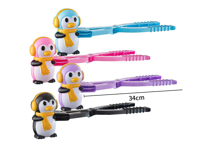 Penguin Snowball Clip