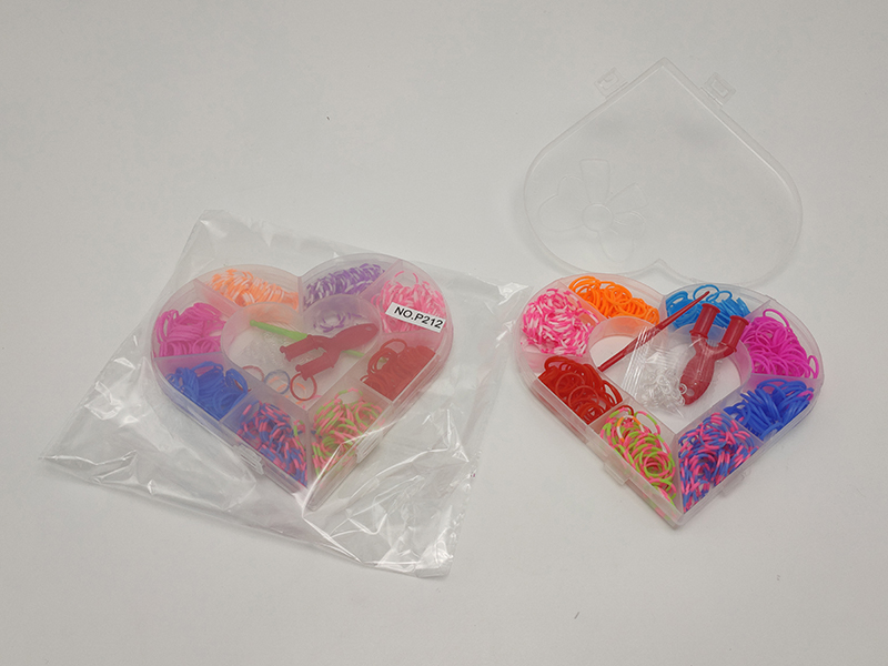 Heart-Shaped Box DIY Rubber Band Bracelet