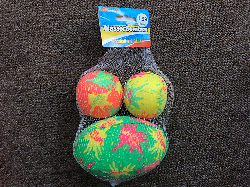 Rugby Water Cloth Ball + 2 Water Cloth Balls