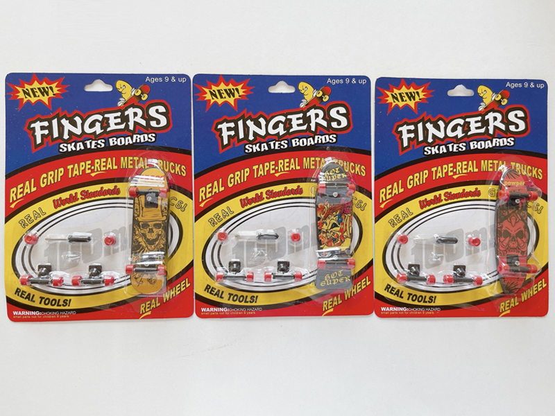 Skull Finger Skateboard