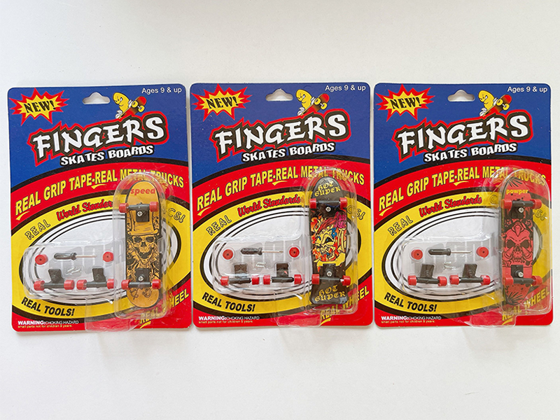 Skull Finger Skateboard