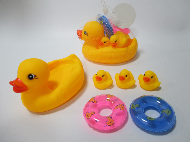 Extra Large Vinyl  Duck Toy Set+2 Swim Ring