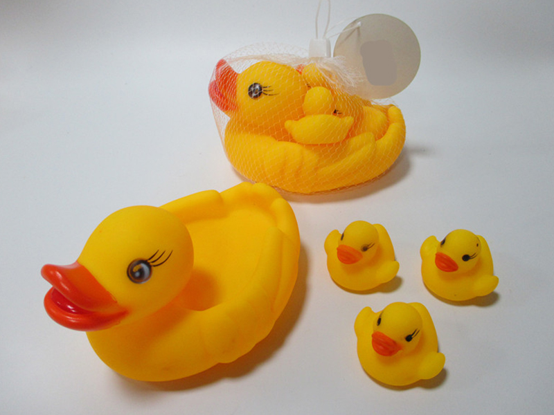 Large Vinyl Duck Toy Set