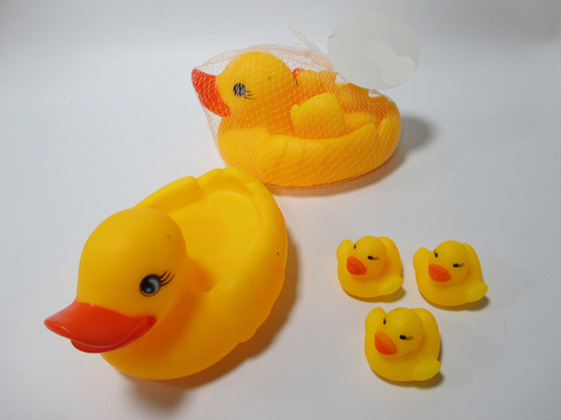 Medium Vinyl Duck Set
