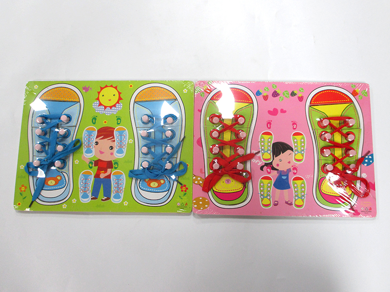 Wooden Two Shoes Puzzle Toy