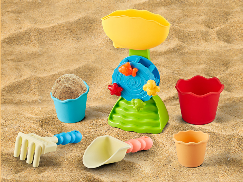 Water Leakage Beach Toy Set