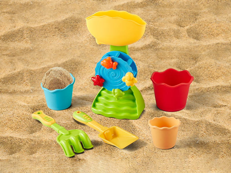 Water Leakage Beach Toy Set