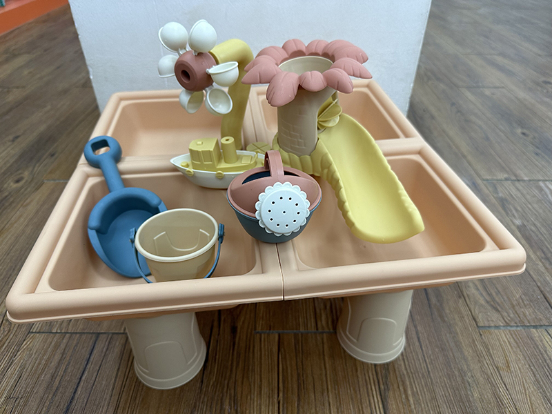 Beach Sand & Water Table