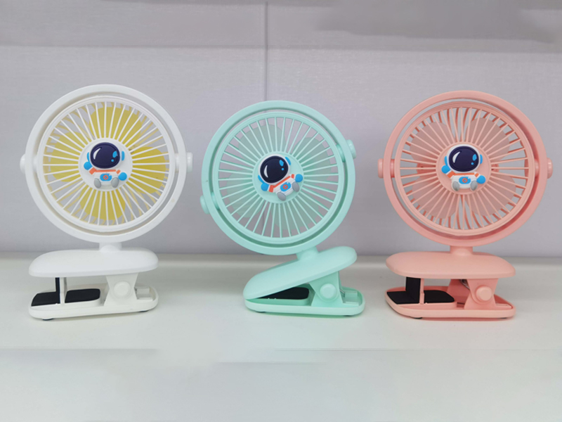 Astronaut Circular Clip Fan