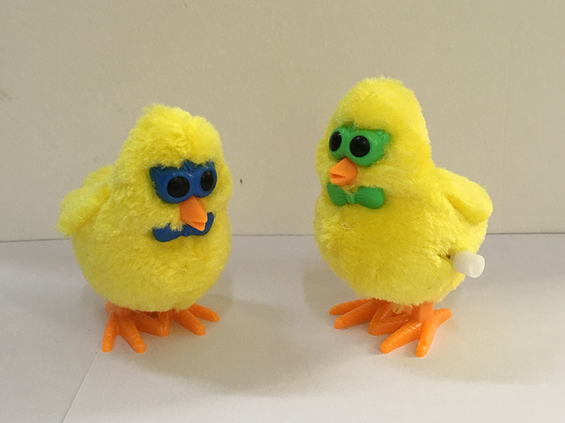 Wind Up Hen With Glasses