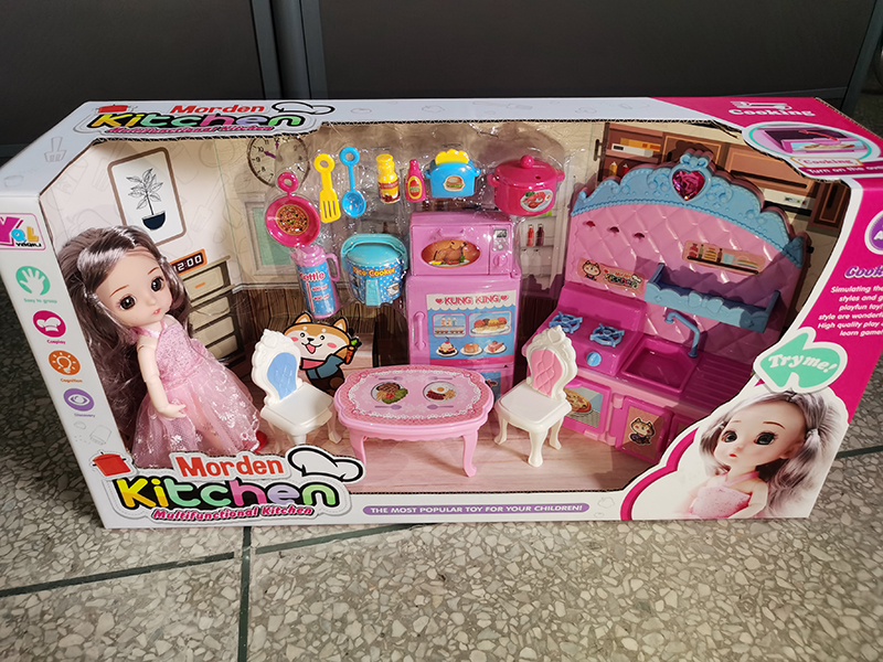Kitchen Scene Set + Doll