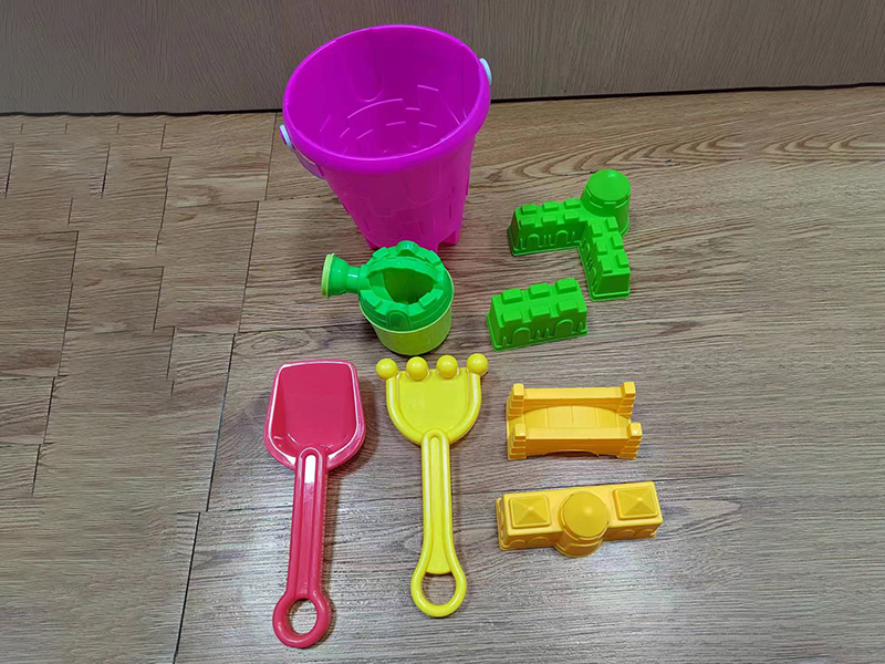 8pcs Sand Bucket Set