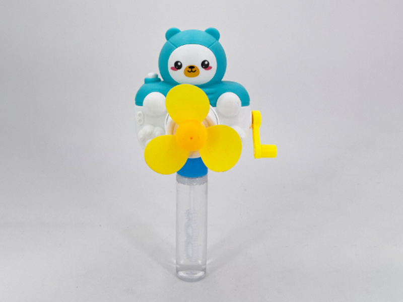 Hand Cranked Astronaut Camera Fan & Bubble Sticks 12PCS