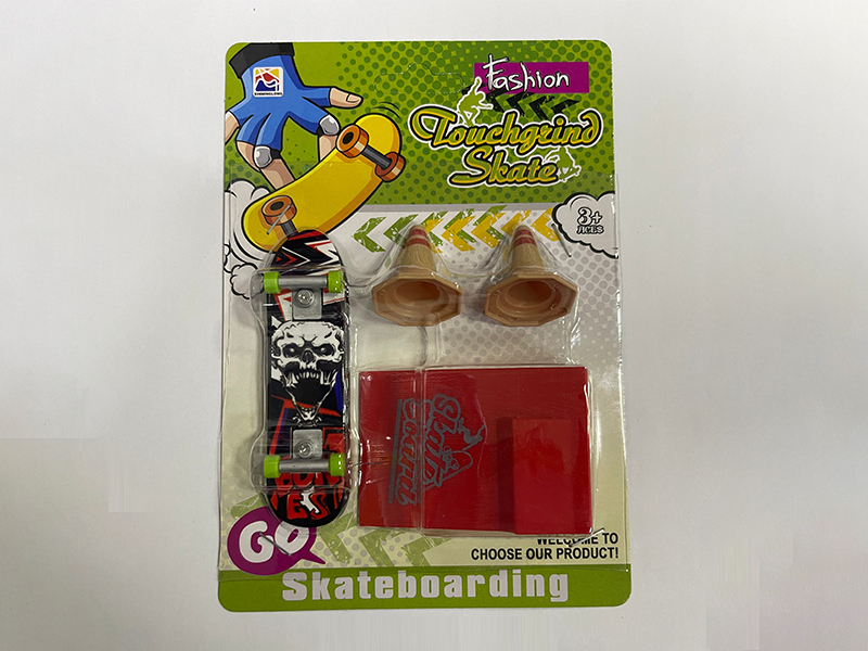 Finger Skateboard Set