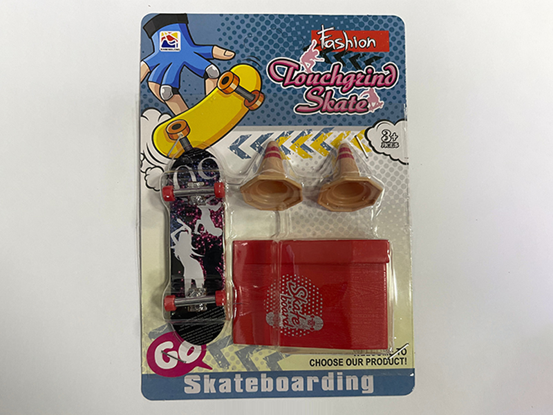 Finger Skateboard Set
