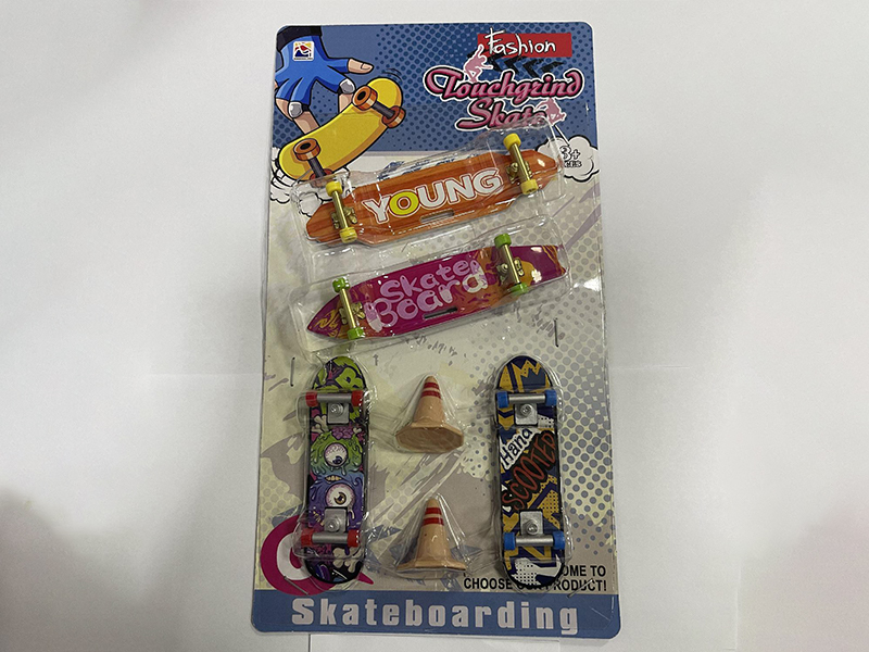 Finger Skateboard Set