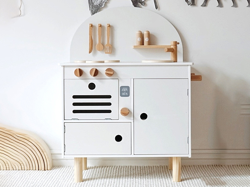Wooden Kitchen Toy/White