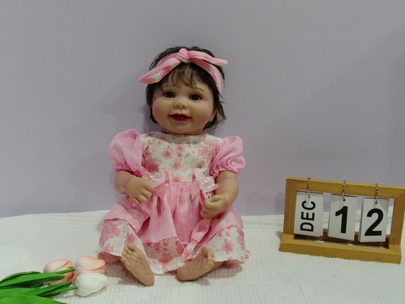 18-Inch High-Quality Imitation Newborn Baby (High Color, With Blue Veins And Blood Vessels Simulating Skin Color, Painted Hair)