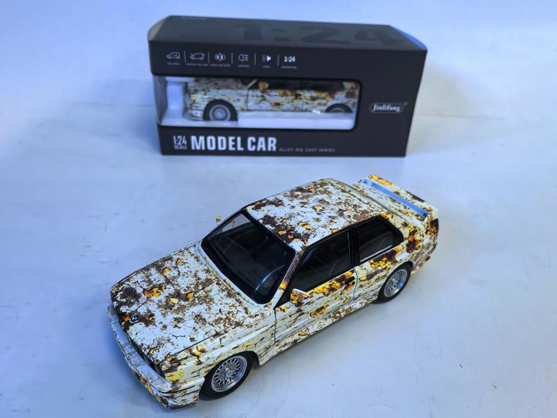 1:24 BMW M3 Streetcar Damaged Version Alloy Car
