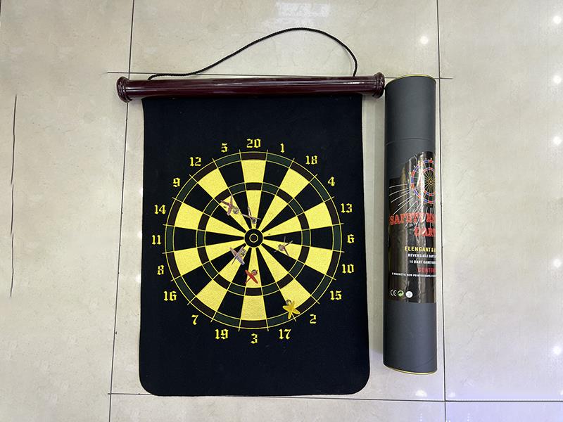 Fabric Magnetic Dartboard Game