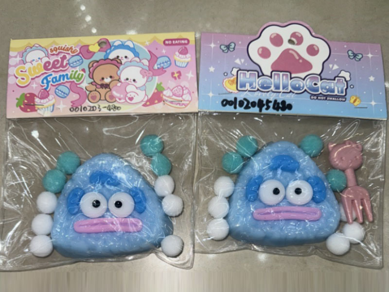 Jelly Kneading Fun Spray-Painted Big Mouth Rice Ball - Triangular Pom-Pilling + Clasp