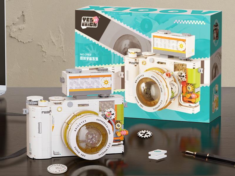 Retro camera building blocks