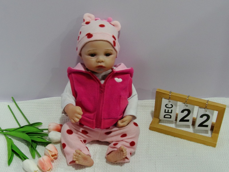 18-Inch High-Quality Imitation Newborn Baby (High Color, With Blue Veins And Blood Vessels Simulating Skin Color, Painted Hair)