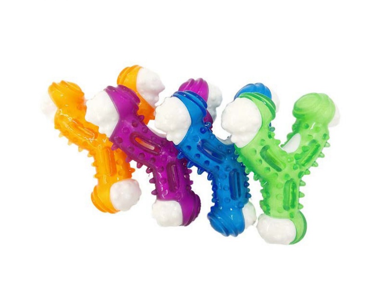 Rubber-Coated Three-Pronged Pet Toy