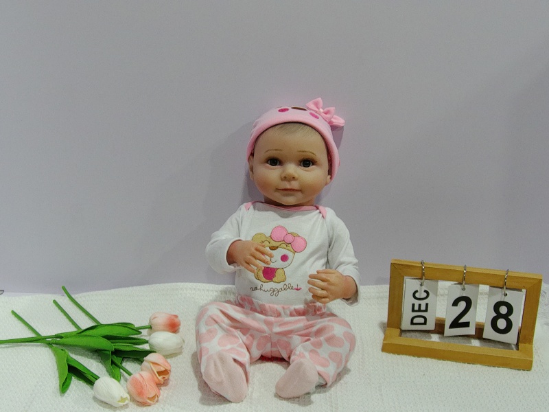 18-Inch High-Quality Imitation Newborn Baby (High Color, With Blue Veins And Blood Vessels Simulating Skin Color, Painted Hair)