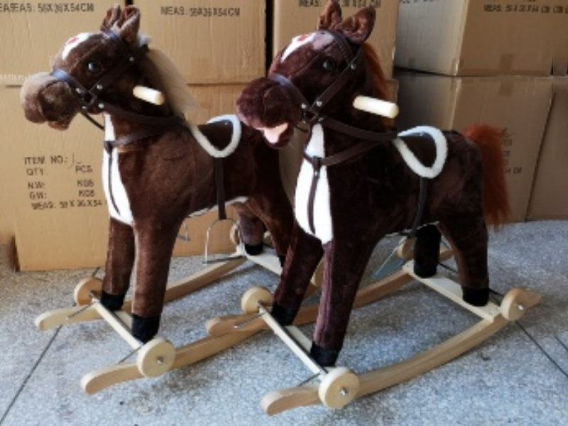 B/O Wooden Rocking Horse With Music