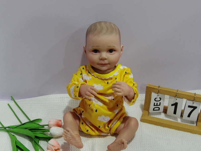 18-Inch High-Quality Imitation Newborn Baby (High Color, With Blue Veins And Blood Vessels Simulating Skin Color, Painted Hair)