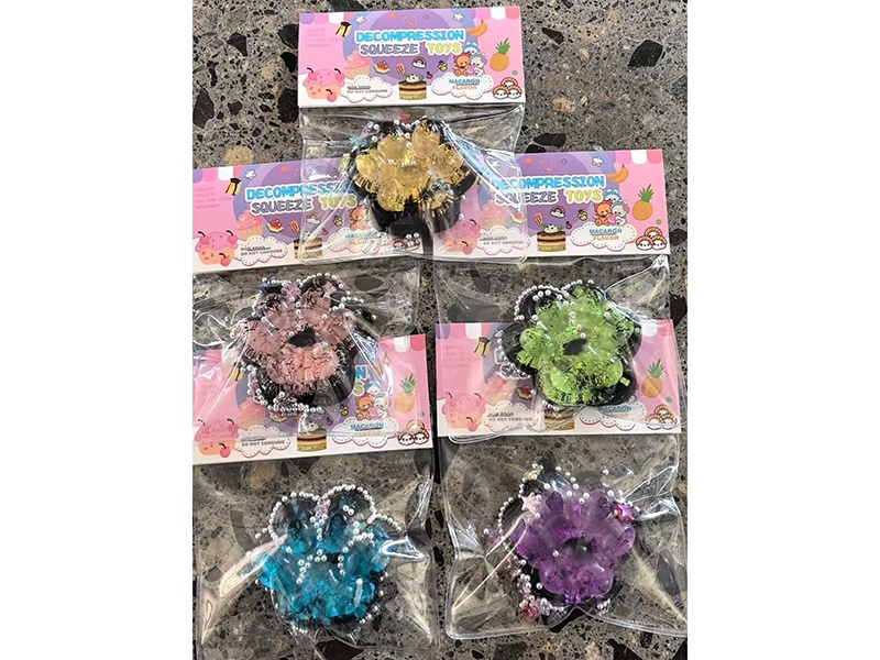 Pinching Music: Aurora Big Cat'S Paw