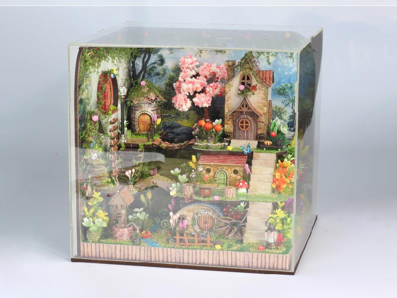 Forest Language Secret Realm (With Music Box And Dust Cover)