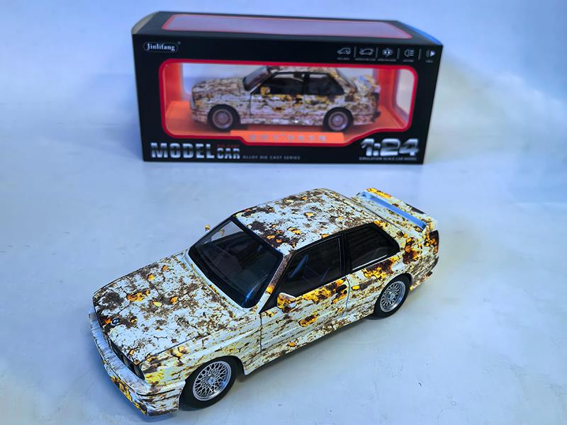 1:24 BMW M3 Streetcar Damaged Version Alloy Car