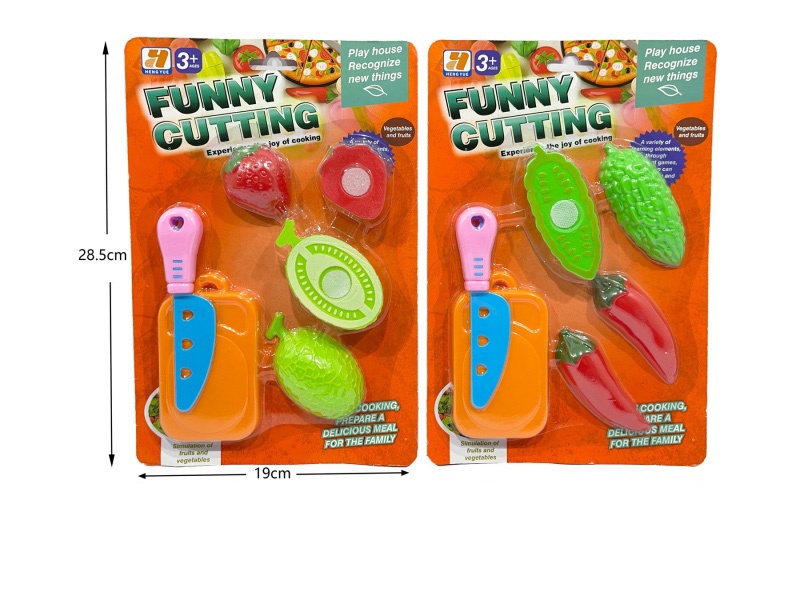 Play House And Cut Vegetables And Fruits In A Set Of Cheerle