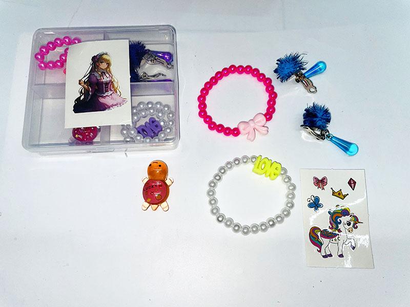 Jewelry Box Set Bracelet 2PCS + Eardrop + Turtlet Toy + Sticker